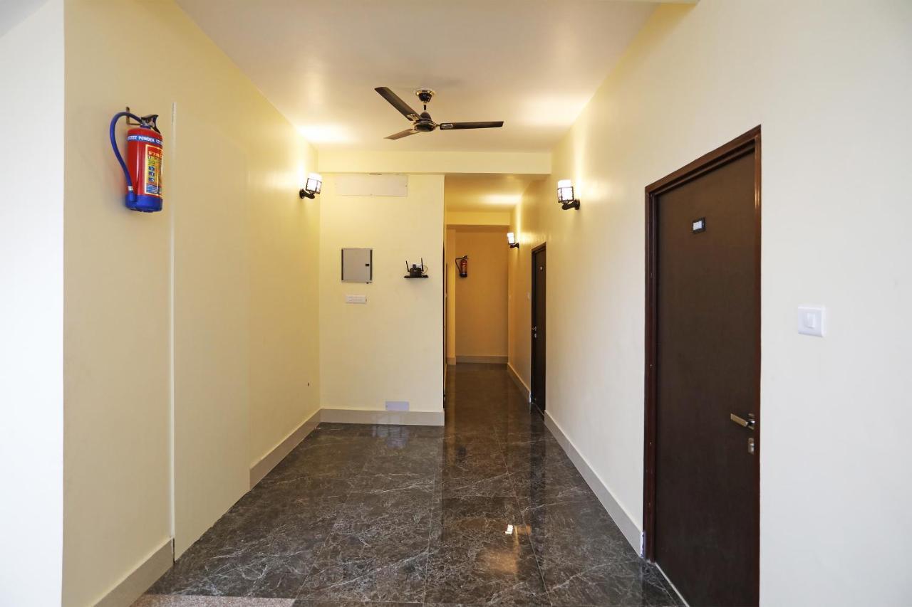 Oyo 16708 Sada Shiv Varanasi